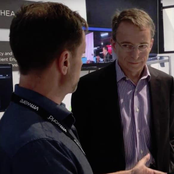 CEO OF VMWARE gets a demo of some ‘POWERED BY CAMBRIONIX’ hardware